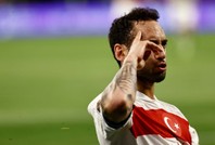 Hakan Çalhanoğlu, milli golcülerde 4. sırada