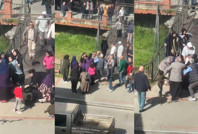 Kadınlar sokak ortasında birbirine girdi