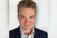 Siyasi partide bağış skandalı: 23 yaşındaki öğrenci paraları cebe indirdi