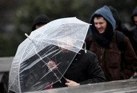 Türkiye kış ayarlarına dönüyor: Edirne'de kar yağdı, İstanbul buz kesti