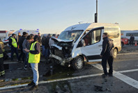 Tekirdağ'da 2 işçi servisi çarpıştı: 18 yaralı