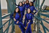 Ünlü kadınların uzay modası