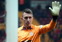 Yeni Muslera bulundu: Galatasaray'a Fransa'dan gelecek