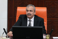 Ünlü isimlerden Sırrı Süreyya Önder paylaşımları: "Yine beni çok güldüreceksin, biliyorum!"