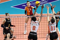 Eczacıbaşı Dynavit Galatasaray'ı mağlup etti, seride öne geçti