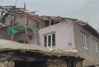 Nisan ayında kabusu yaşadılar: Çatılar uçtu, ağaçlar devrildi, hala yardım bekliyorlar