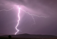 Eski akademisyen, yıldırım düşmesiyle hayatını kaybetti