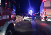 Otomobil traktöre çarptı: Ölü ve yaralılar var