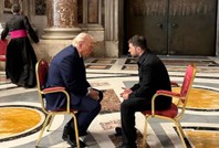 Papa'nın cenazesinde savaş sohbeti: Trump ve Zelenskiy yan yana