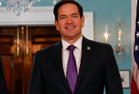 Bir gecede her şeye 'bakan' oldu