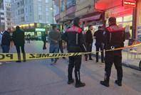 Kavga sırasında silahlıyla kendini vurdu