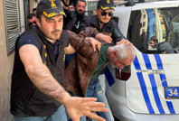 Oyuncu Mert Fırat'tan, Özgür Özel’e yapılan saldırıya sert tepki