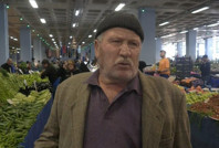 'AKP'liyim' dedi, zenginliğiyle övündü: Emekliler yalan söylüyor, 5-10 evleri var