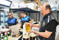 Tarihi geçmiş ürünlere yeni etiket bastılar