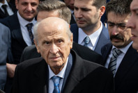 MHP'den Özel'e '180 derece' yanıtı