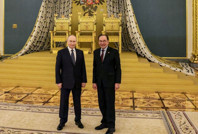 Putin taht diyaloğunu anlattı: Malezya Başbakanı gülme krizine girdi