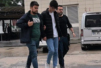 Arkadaşıyla şakalaşırken bıçaklandı