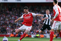 Arsenal'dan ikincilik için dev adım