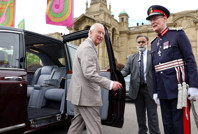 Kral Charles'ın yeni aracının fiyatı dudak uçuklattı