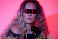 Demet Akalın'dan yaza veda paylaşımı