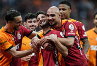 Mertens ve Osimhen'den sevgilerle: Şampiyon Galatasaray 3 puanla kapattı