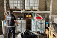 Sahte alkol operasyonunda 3 tutuklama