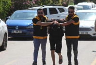 Ehliyeti bile yok: Ters yöne girip kadın şoföre küfür yağdırdı, 'el kol' deyip serbest kaldı