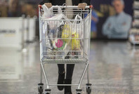 Vatandaş şikayet etti, market mühürlendi