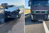 Balıkesir'de otomobil, TIR ile çarpıştı: 2 ölü, 2 yaralı