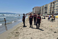 Yasağa rağmen akın ettiler