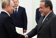 Moskova'da kritik görüşme: Hamaney, Putin'den destek istedi