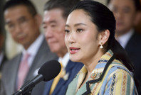 Görevden uzaklaştırılan başbakan, şimdi de kültür bakanı oldu