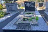 Annesinin mezarına 2.5 yılda 20 kez saldırdılar