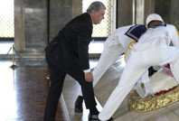 Beşiktaş Başkanı Serdal Adalı’dan Anıtkabir’e ziyaret