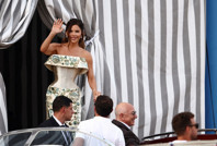 "Yüzyılın düğünü" başladı: Yıldızlar Jeff Bezos- Lauren Sanchez'in gala yemeğine gitti