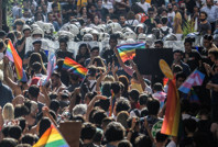 İstanbul'da 'Onur Yürüyüşü' ablukası