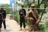 Pakistan'da askeri konvoya bombalı saldırı: 13 ölü