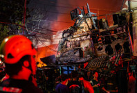 Yoksul mahallede büyük yangın: 1000 kişi evsiz kaldı