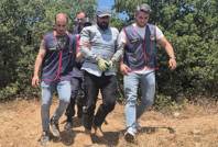 Yakalanmamak için dağda yaşayıp, ayı kapanı kurmuş