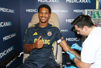 Fenerbahçe üç isimle sözleşme yeniledi