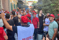 İzmir'de arkadaşları için eylemdeler: Ekmeğini aldınız