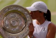 Wimbledon'da kraliçe Iga Swiatek
