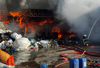 Geri dönüşüm tesisinde yangın