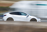 Tesla kan kaybediyor