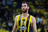 Fenerbahçe'nin eski yıldızı Anadolu Efes'e imza attı