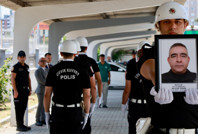 Polis memuru, görev başında hayatını kaybetti