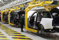 Satışları düşen Jaguar Land Rover yöneticilerini kovuyor