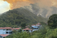 Geyve'de yangın: Yola yaklaştı, mahalle boşaltıldı