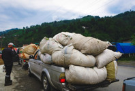 Tepki büyüdü: Vatandaş delirdi mi, neden 16 TL'ye satıyor?