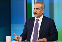 Dışişleri Bakanı Fidan: YPG'nin silah bırakmasını bekliyoruz